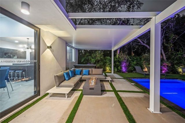 155 NW 51st St 0, Miami, FL 33127