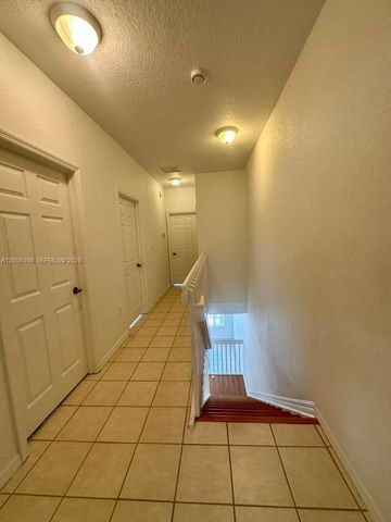 10760 NW 82nd Ter 8-7, Doral, FL 33178