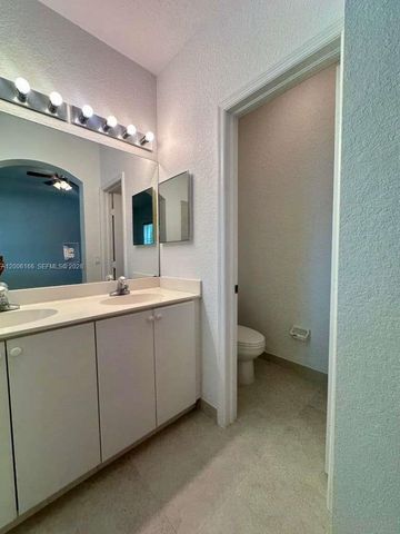 10760 NW 82nd Ter 8-7, Doral, FL 33178