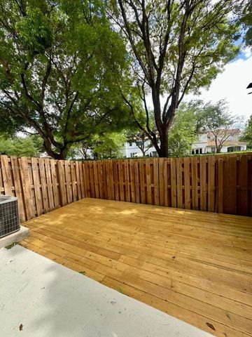 10760 NW 82nd Ter 8-7, Doral, FL 33178