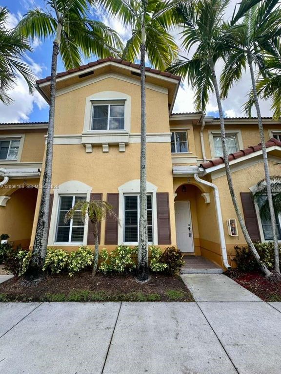 10760 NW 82nd Ter 8-7, Doral, FL 33178