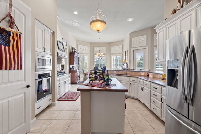 203 Circle Oaks DR, Burnet, TX 78611