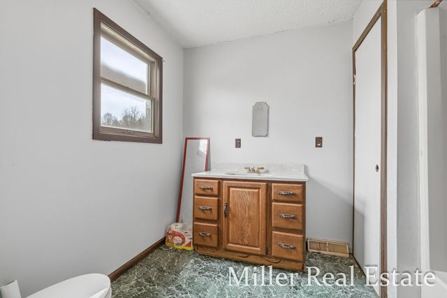 6130 Gurd Road, Hastings, MI 49058