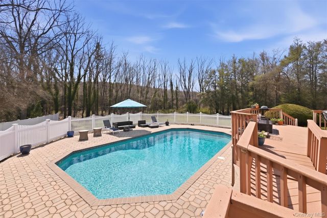 8 Penn Drive, Dix Hills, NY 11746