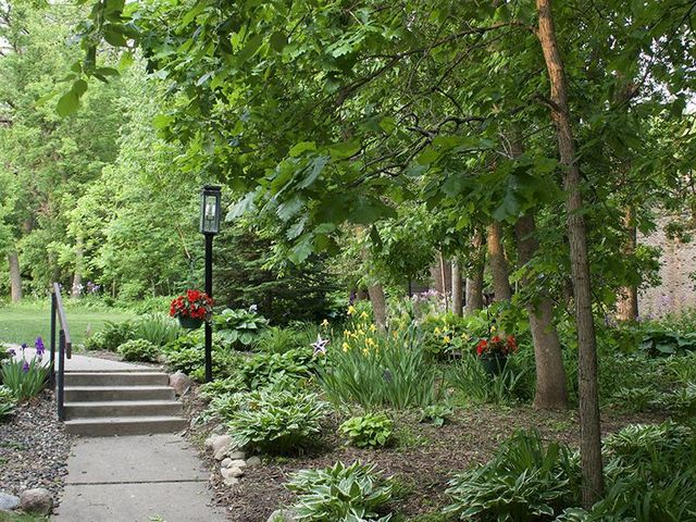 55 Birnamwood Drive, Burnsville, MN 55337