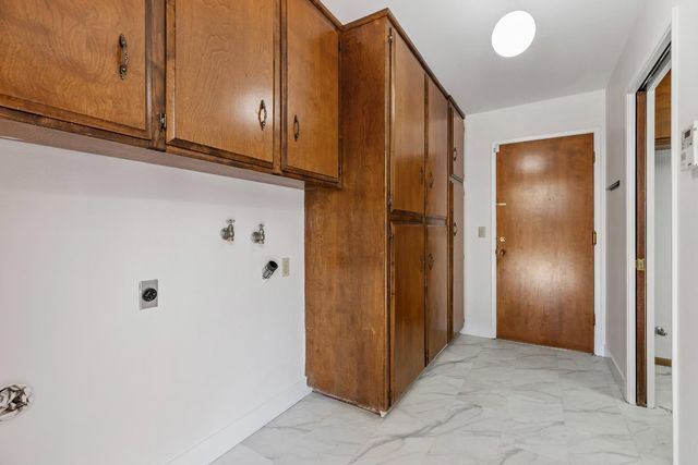 2620 Portsmouth Ln, Modesto, CA 95355