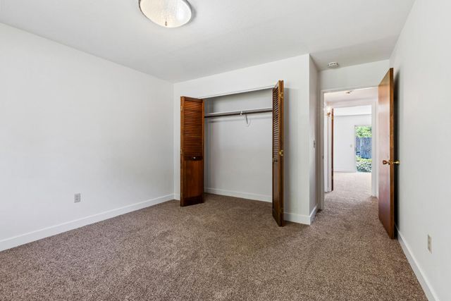 2620 Portsmouth Ln, Modesto, CA 95355