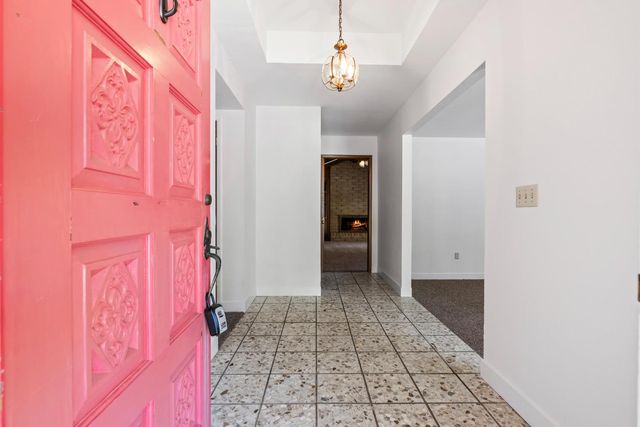 2620 Portsmouth Ln, Modesto, CA 95355