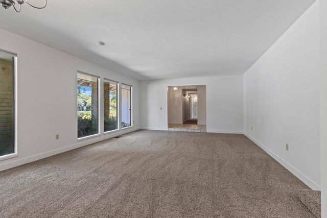 2620 Portsmouth Ln, Modesto, CA 95355