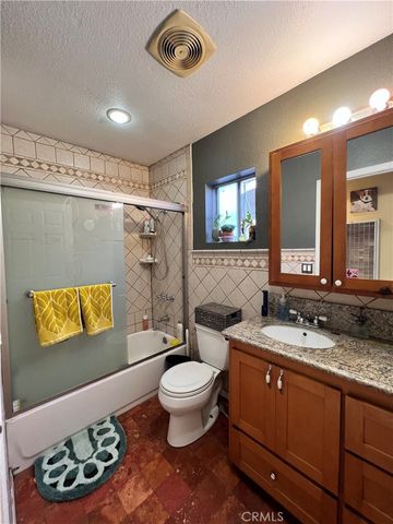 2160 E 105th, Los Angeles, CA 90002