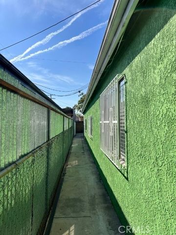 2160 E 105th, Los Angeles, CA 90002