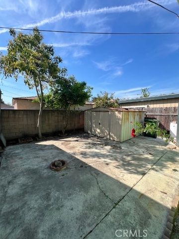 2160 E 105th, Los Angeles, CA 90002