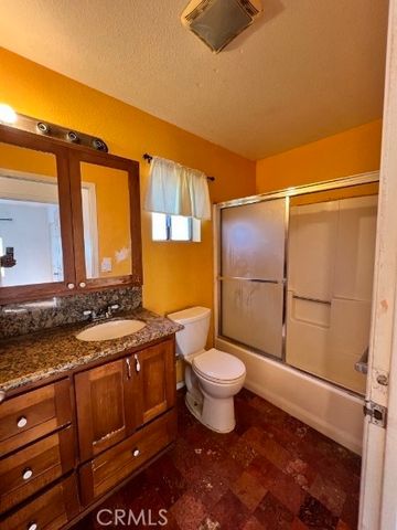 2160 E 105th, Los Angeles, CA 90002