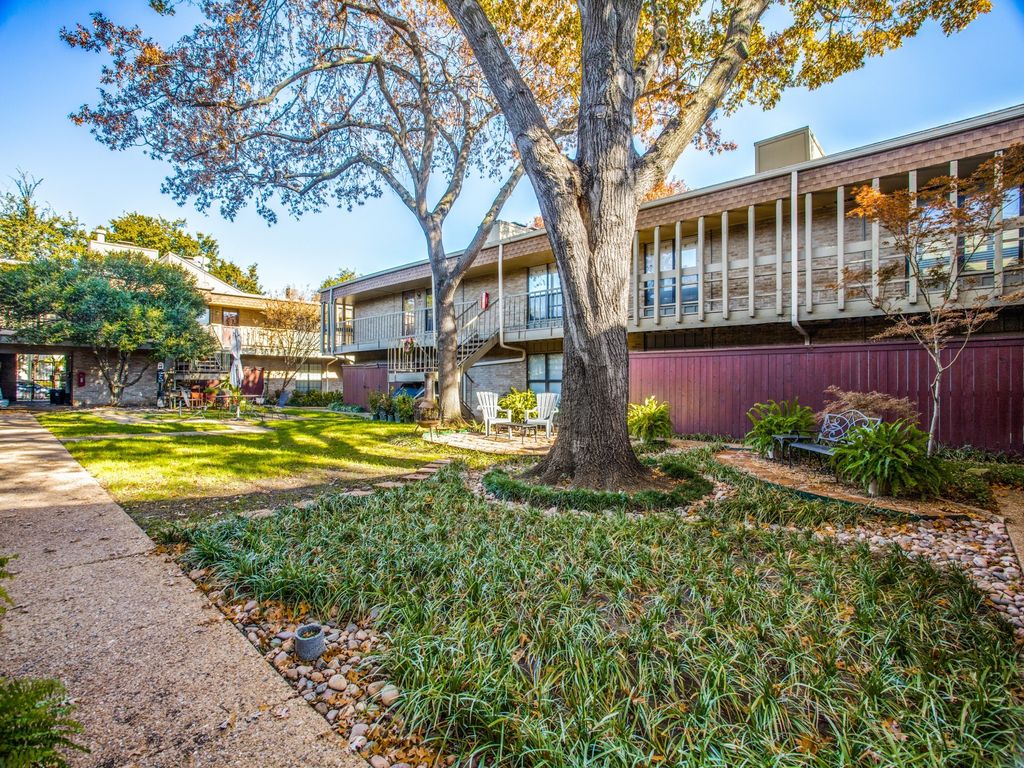 5916 Birchbrook Drive 136, Dallas, TX 75206