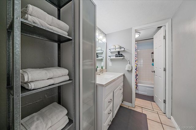 2525 S Dayton Way 2310, Denver, CO 80231