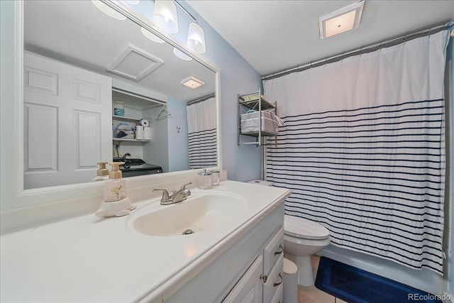 2525 S Dayton Way 2310, Denver, CO 80231