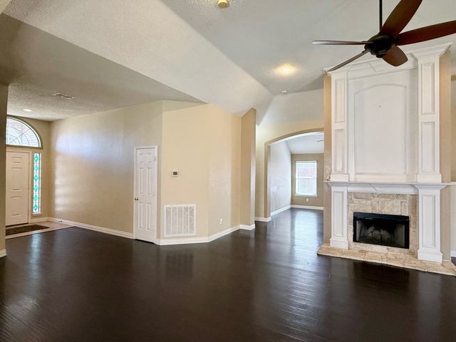 2607 Ridgeoak Trail, Mansfield, TX 76063