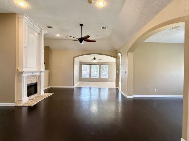 2607 Ridgeoak Trail, Mansfield, TX 76063