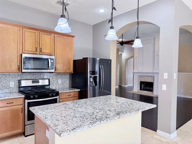 2607 Ridgeoak Trail, Mansfield, TX 76063