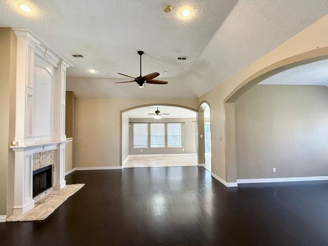 2607 Ridgeoak Trail, Mansfield, TX 76063