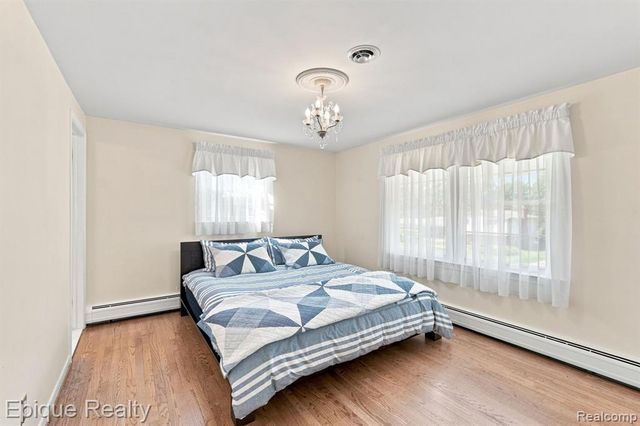 2774 Brady Drive, Bloomfield Hills, MI 48304