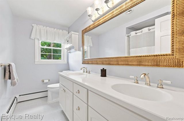 2774 Brady Drive, Bloomfield Hills, MI 48304