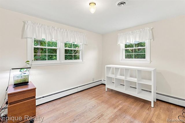2774 Brady Drive, Bloomfield Hills, MI 48304