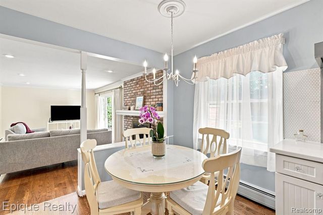 2774 Brady Drive, Bloomfield Hills, MI 48304