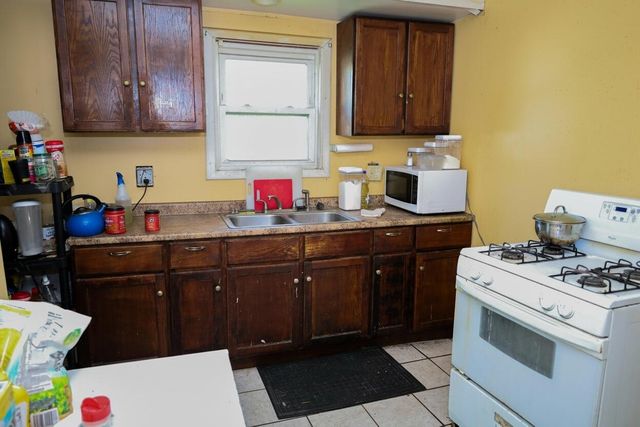 355 Lincoln Street, Gary, IN 46402