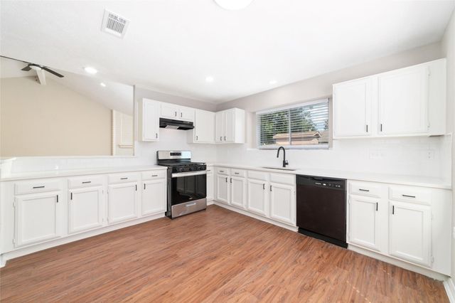 3407 Sandbrook Drive, Houston, TX 77066