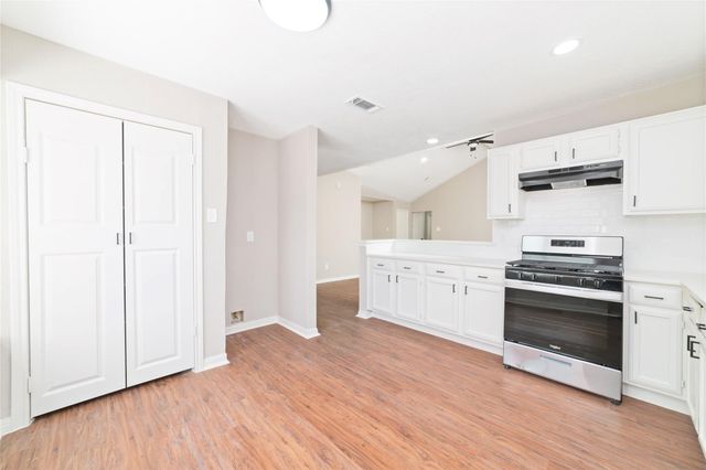 3407 Sandbrook Drive, Houston, TX 77066