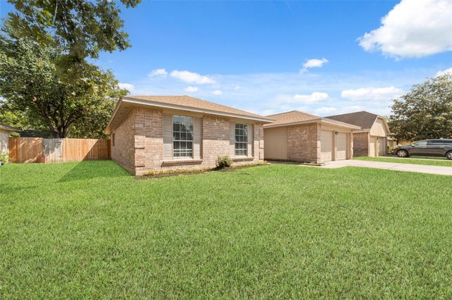 3407 Sandbrook Drive, Houston, TX 77066