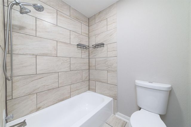 3407 Sandbrook Drive, Houston, TX 77066