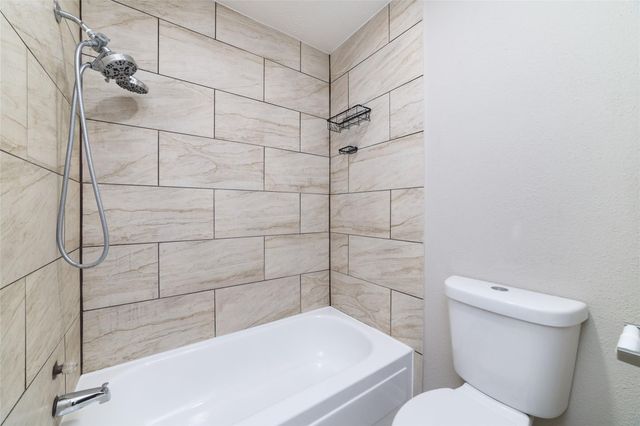 3407 Sandbrook Drive, Houston, TX 77066