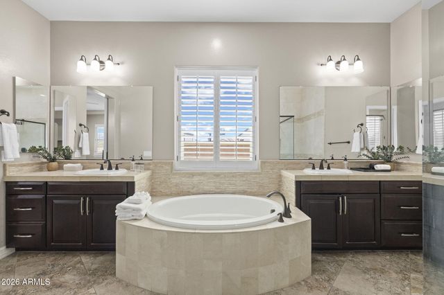 5481 S CROSSCREEK Drive, Chandler, AZ 85249