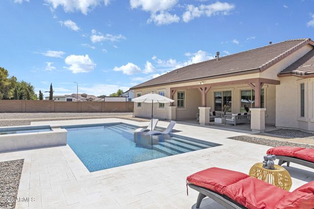 5481 S CROSSCREEK Drive, Chandler, AZ 85249