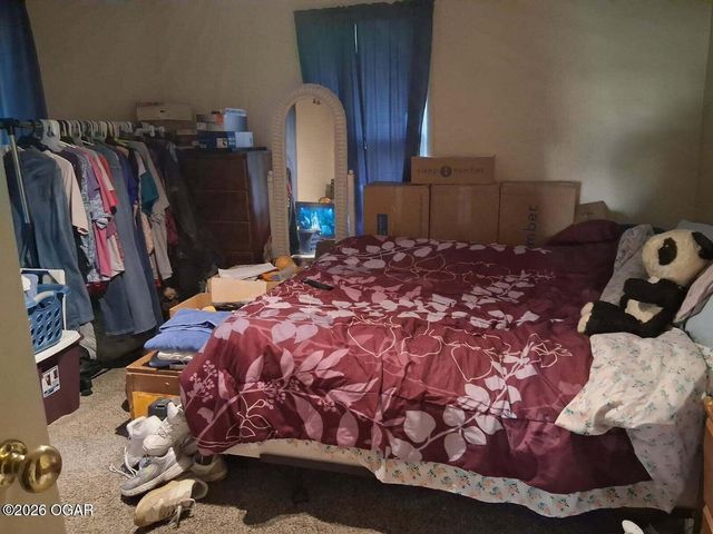 827 W Chestnut Street, Carthage, MO 64836