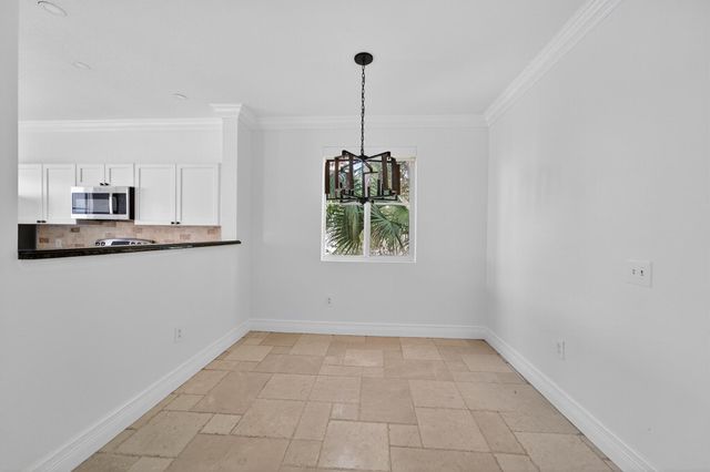 11015 Legacy Lane 304, Palm Beach Gardens, FL 33410