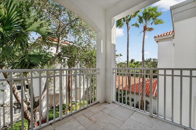 11015 Legacy Lane 304, Palm Beach Gardens, FL 33410