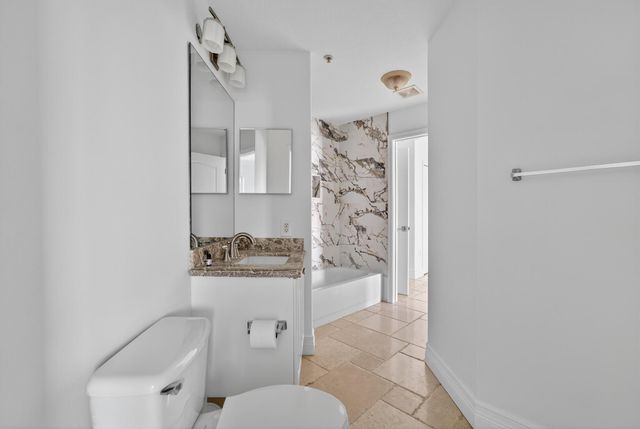 11015 Legacy Lane 304, Palm Beach Gardens, FL 33410