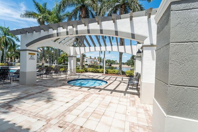 11015 Legacy Lane 304, Palm Beach Gardens, FL 33410