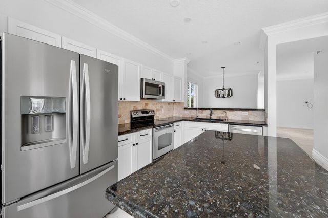 11015 Legacy Lane 304, Palm Beach Gardens, FL 33410