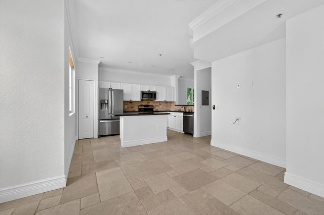 11015 Legacy Lane 304, Palm Beach Gardens, FL 33410