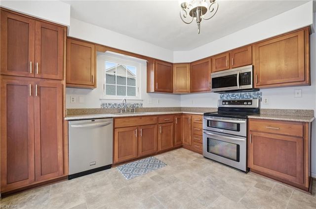 102 Gallo CT, Williamsburg, VA 23185