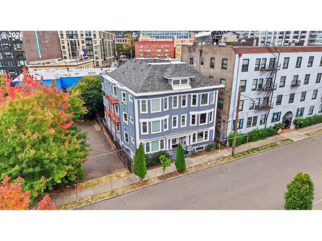 1714 Nw COUCH St 7, Portland, OR 97209