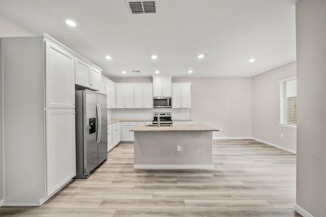 2712 Bedell St, Lincoln, CA 95648