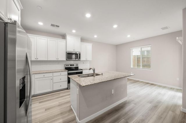 2712 Bedell St, Lincoln, CA 95648