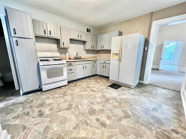 1926 W Indiana Street, Evansville, IN 47712