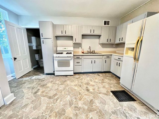 1926 W Indiana Street, Evansville, IN 47712