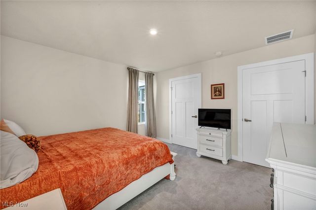 172 Eagle Circle, Amherst, OH 44001